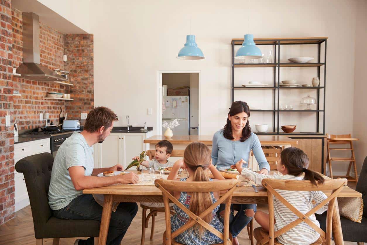 Así puedes pedir la ayuda para familia numerosa