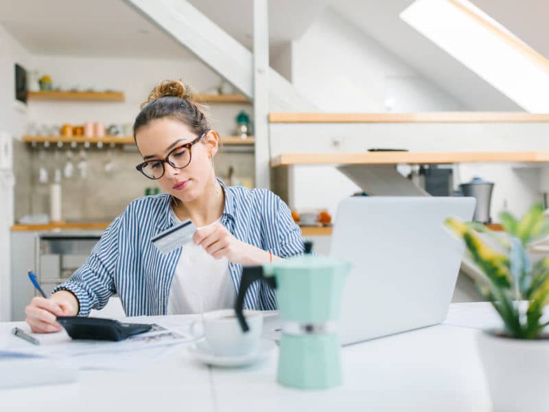 Factura proforma: qué es y cómo se hace