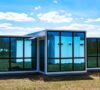 Casas prefabricadas o modulares de color azul